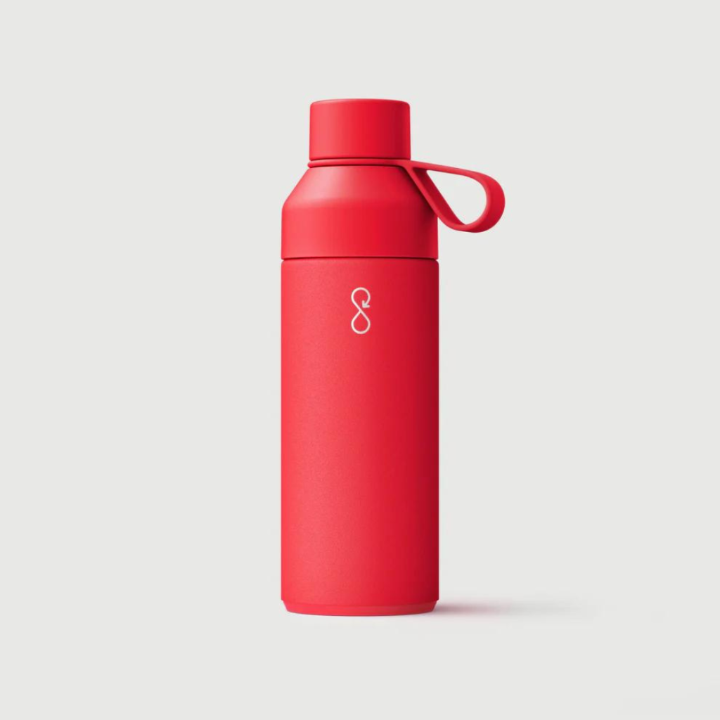 Ocean bottle in red.